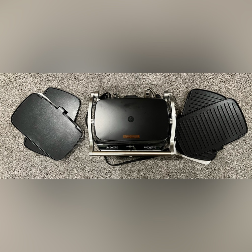 Pampered Chef Deluxe Grill and Griddle Set